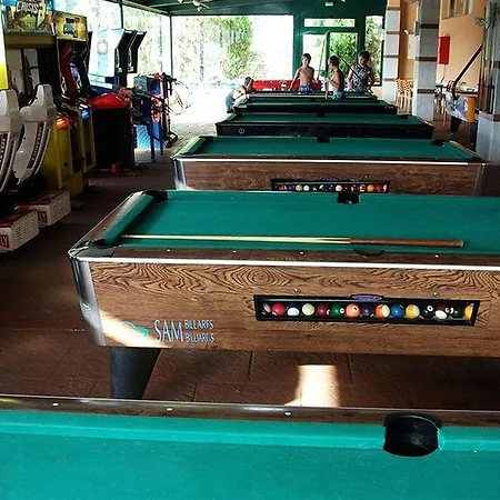 4r Gran Regina Σαλού