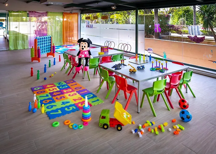 Отель 4r Gran Regina Салоу