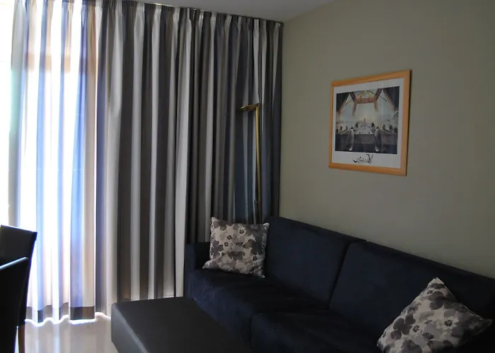 4r Gran Regina Салоу